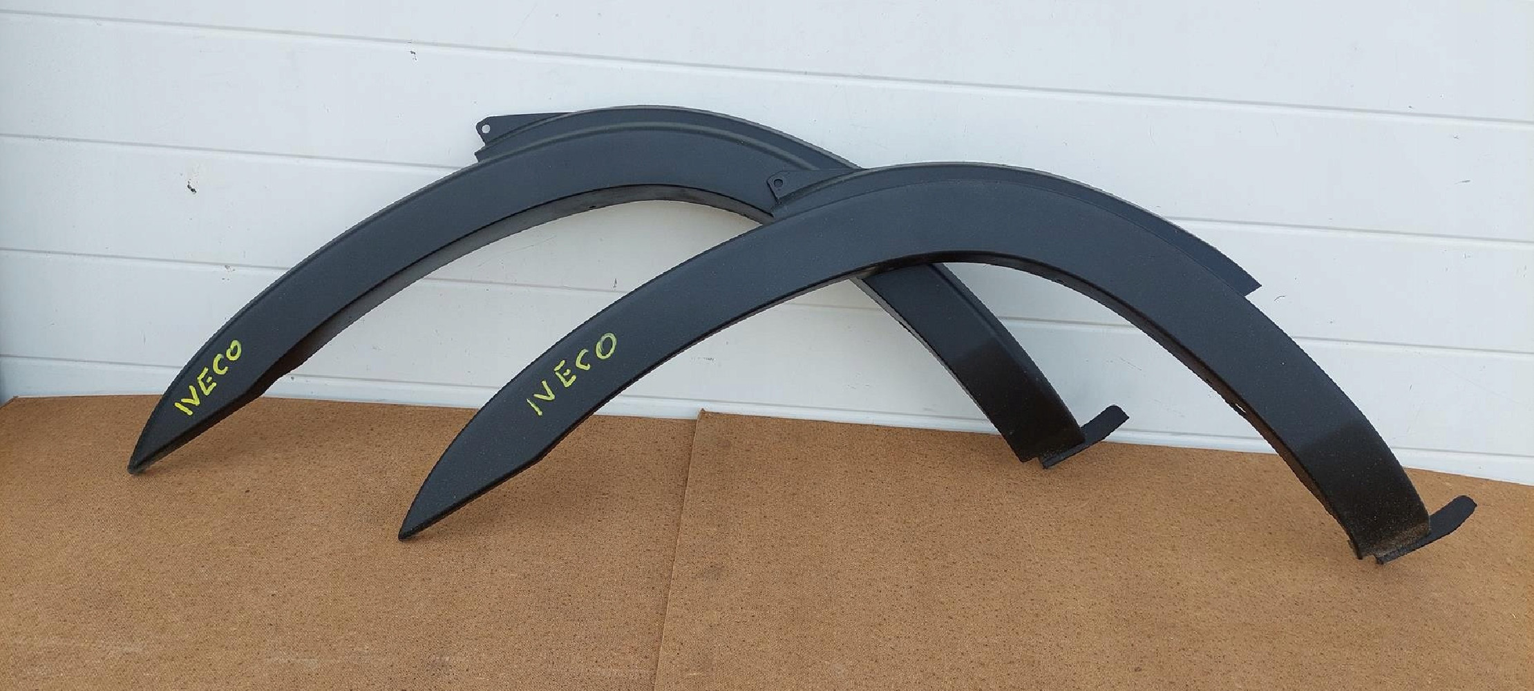IVECO listwa lewa - (15743345315)