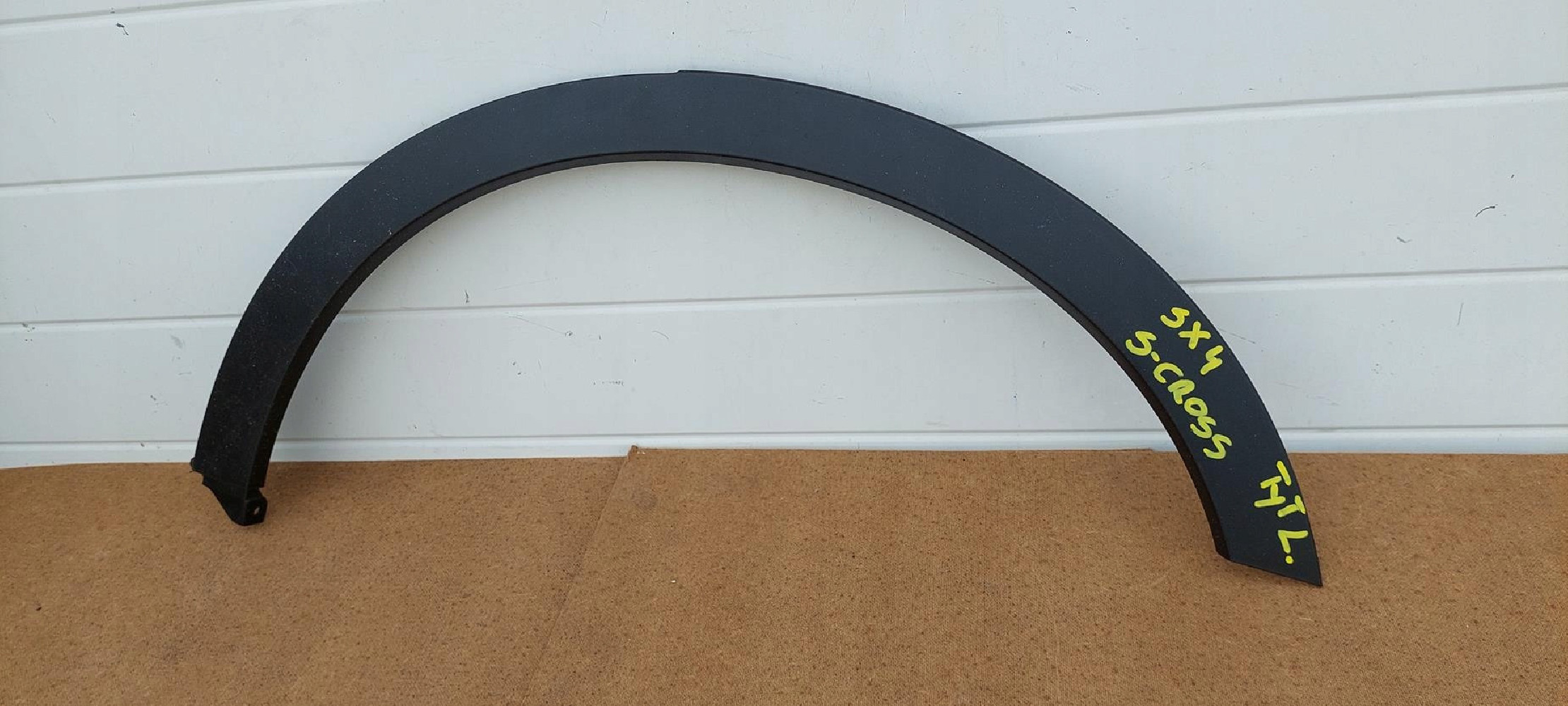 SUZUKI SX4 S CROSS listwa lewy tyl - (15743762803)