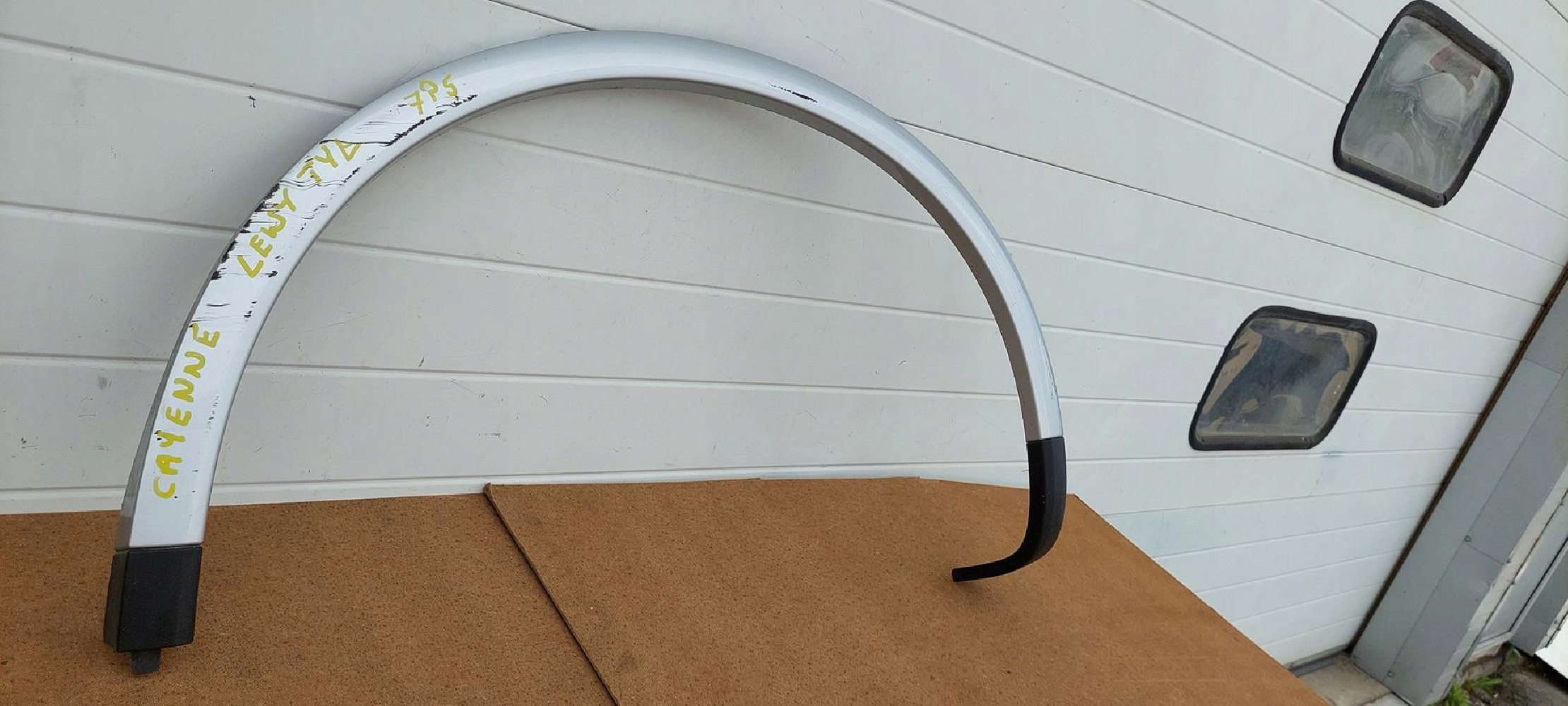 PORSCHE CAYENNE listwa lewy tyl - (15756196277)