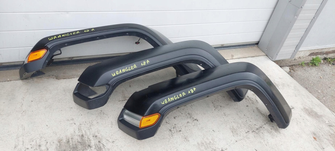 JEEP WRANGLER po 18 r listwa poszerzenie lewa strona - (15756778140)