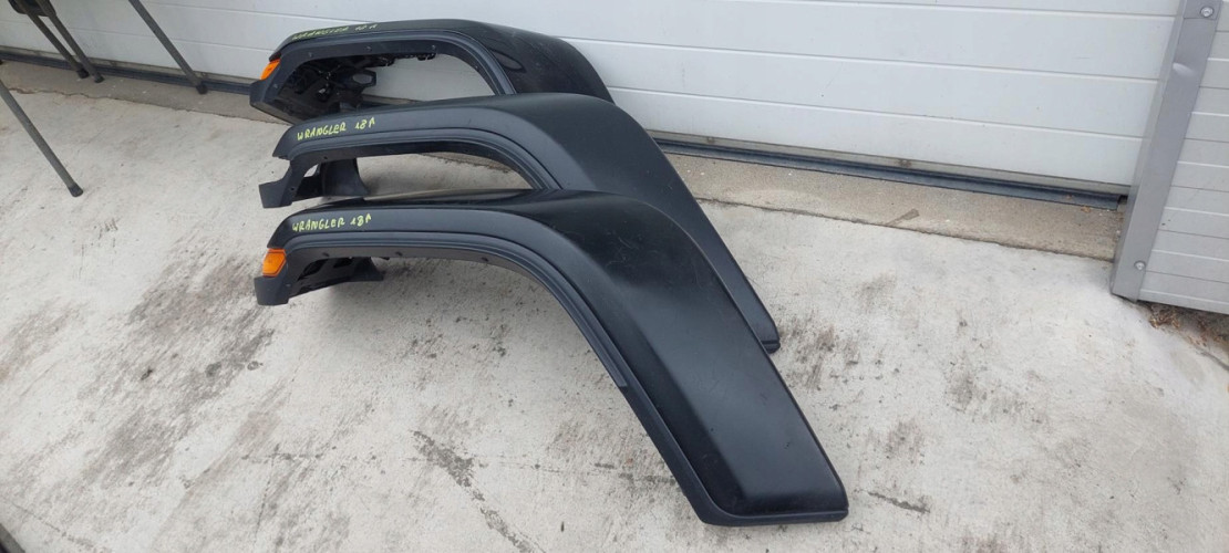 JEEP WRANGLER po 18 r listwa poszerzenie lewa strona - (15756778140)