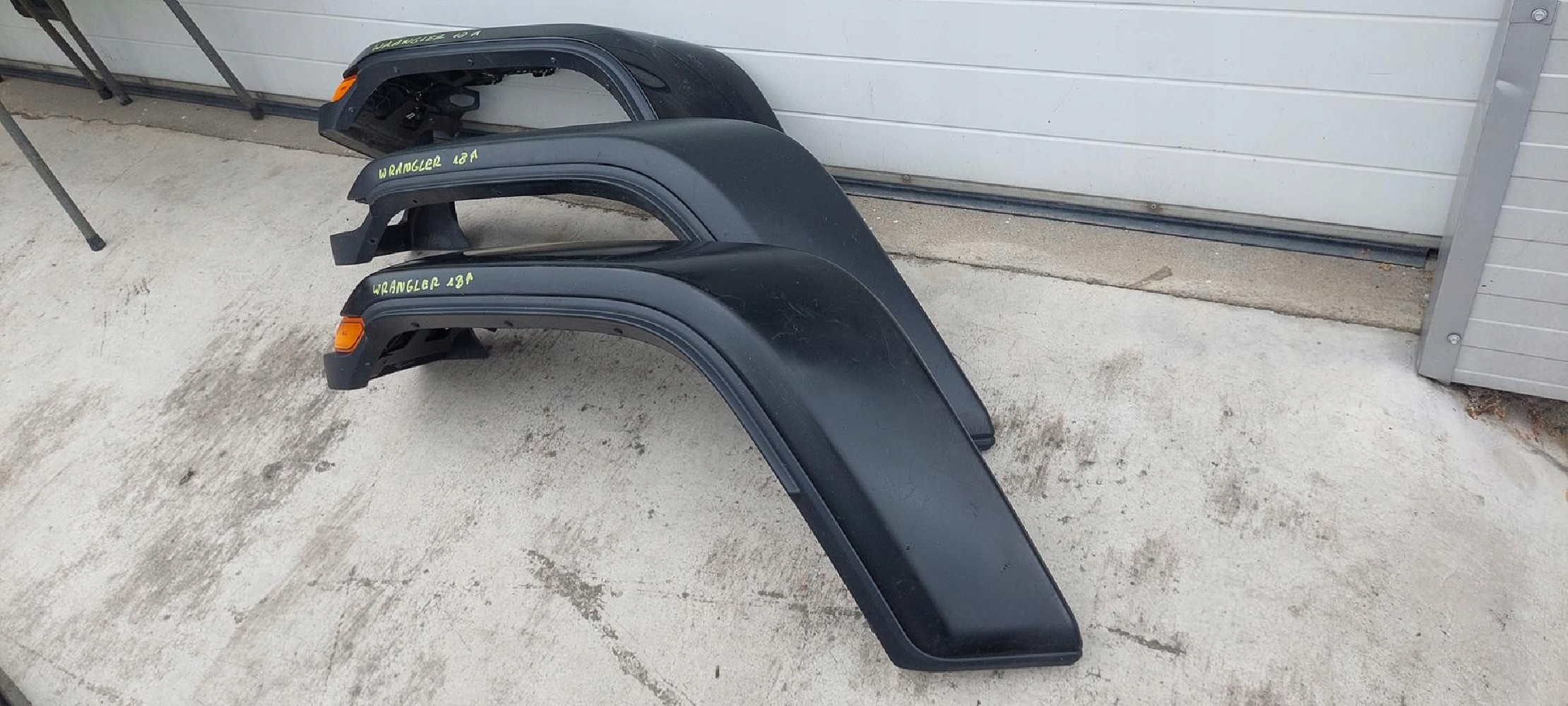 JEEP WRANGLER po 18 r listwa poszerzenie lewa strona - (15756778140)
