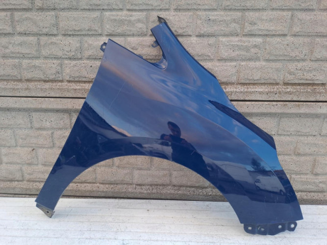 TOYOTA VERSO LIFT BŁOTNIK PRZEDNI PRAWY - (15763344509)
