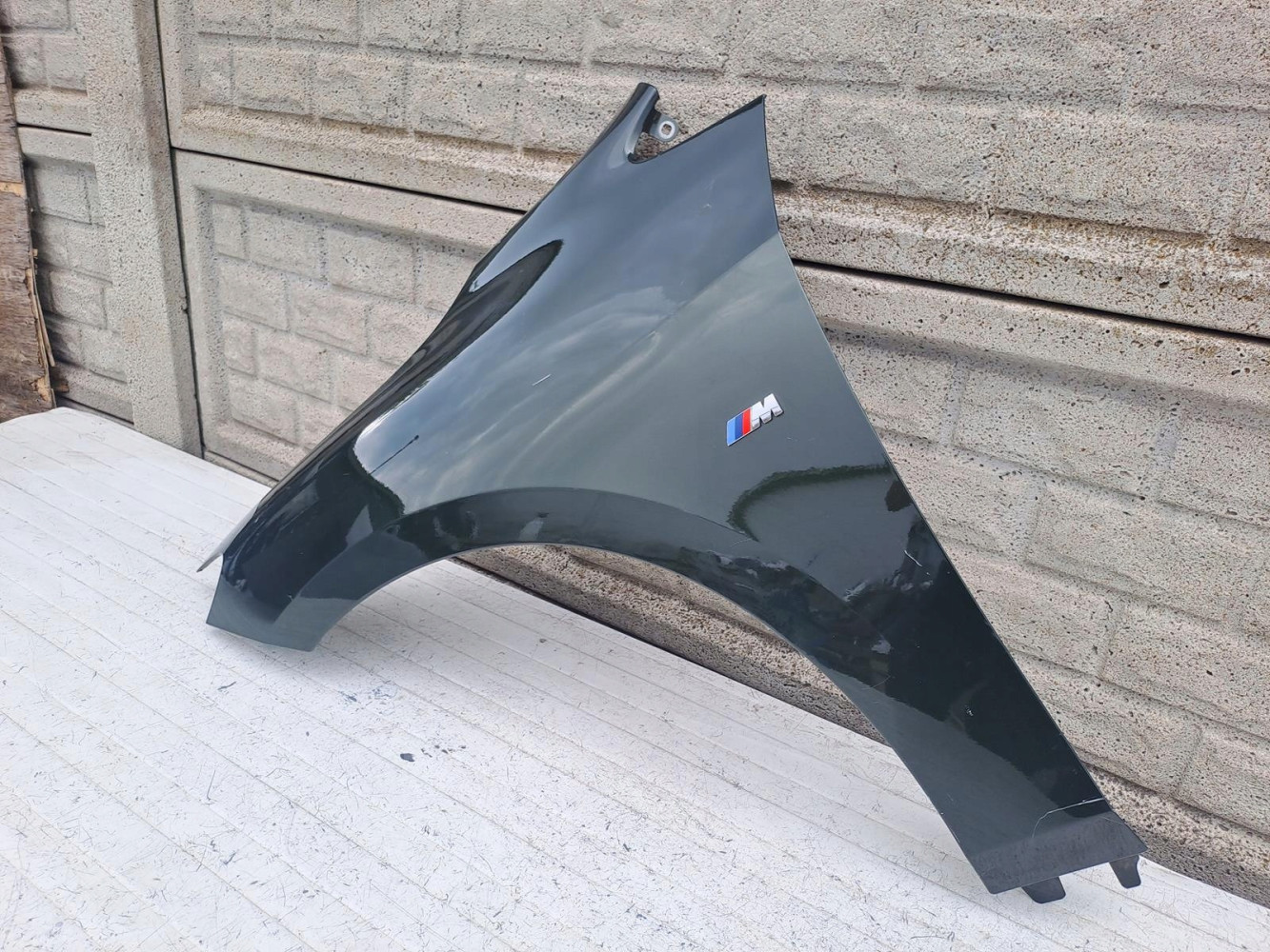 BMW 2 II U06 U-06 BŁOTNIK PRZEDNI LEWY - (15779469537)