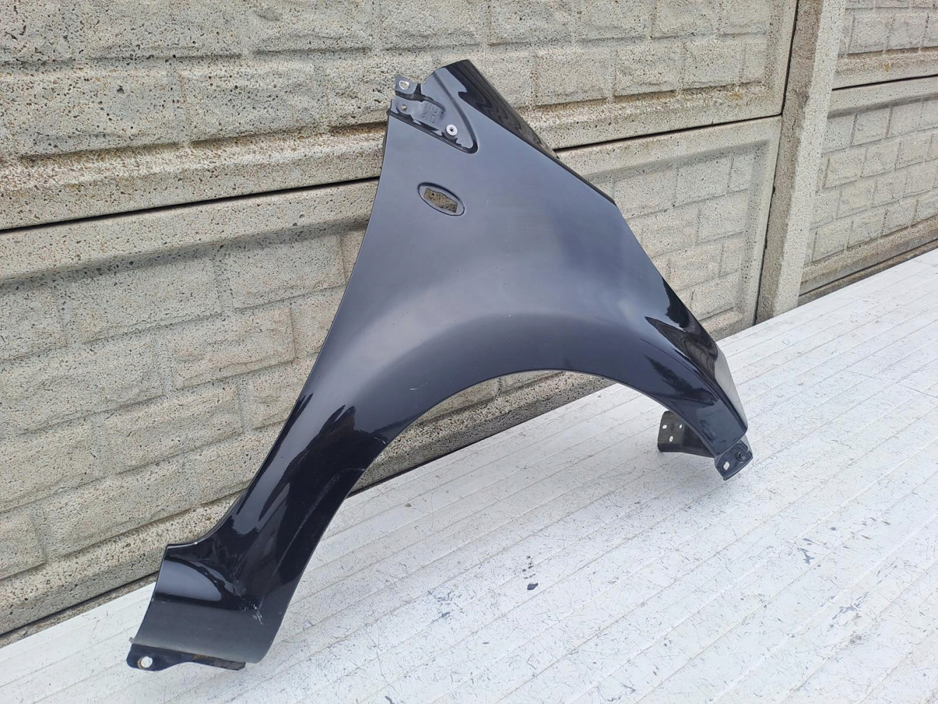 CITROEN C1 PEUGEOT 107 05-15 BŁOTNIK PRZEDNI PRAWY - (15779615811)