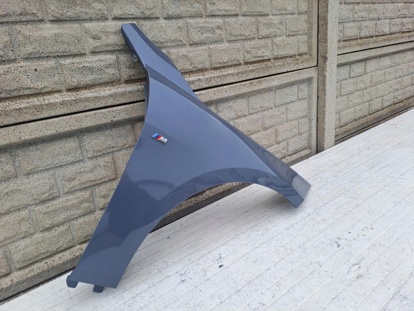 BMW 1 I F40 F 40 BŁOTNIK PRAWY PRZEDNI - (15779650166)
