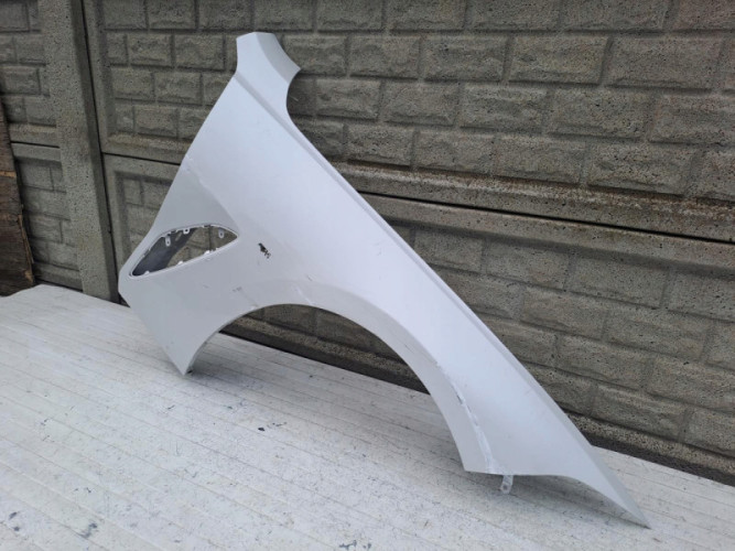 BMW serii 8 VIII G14 G15 G16 18-24 BŁOTNIK PRAWY - (15779736403)