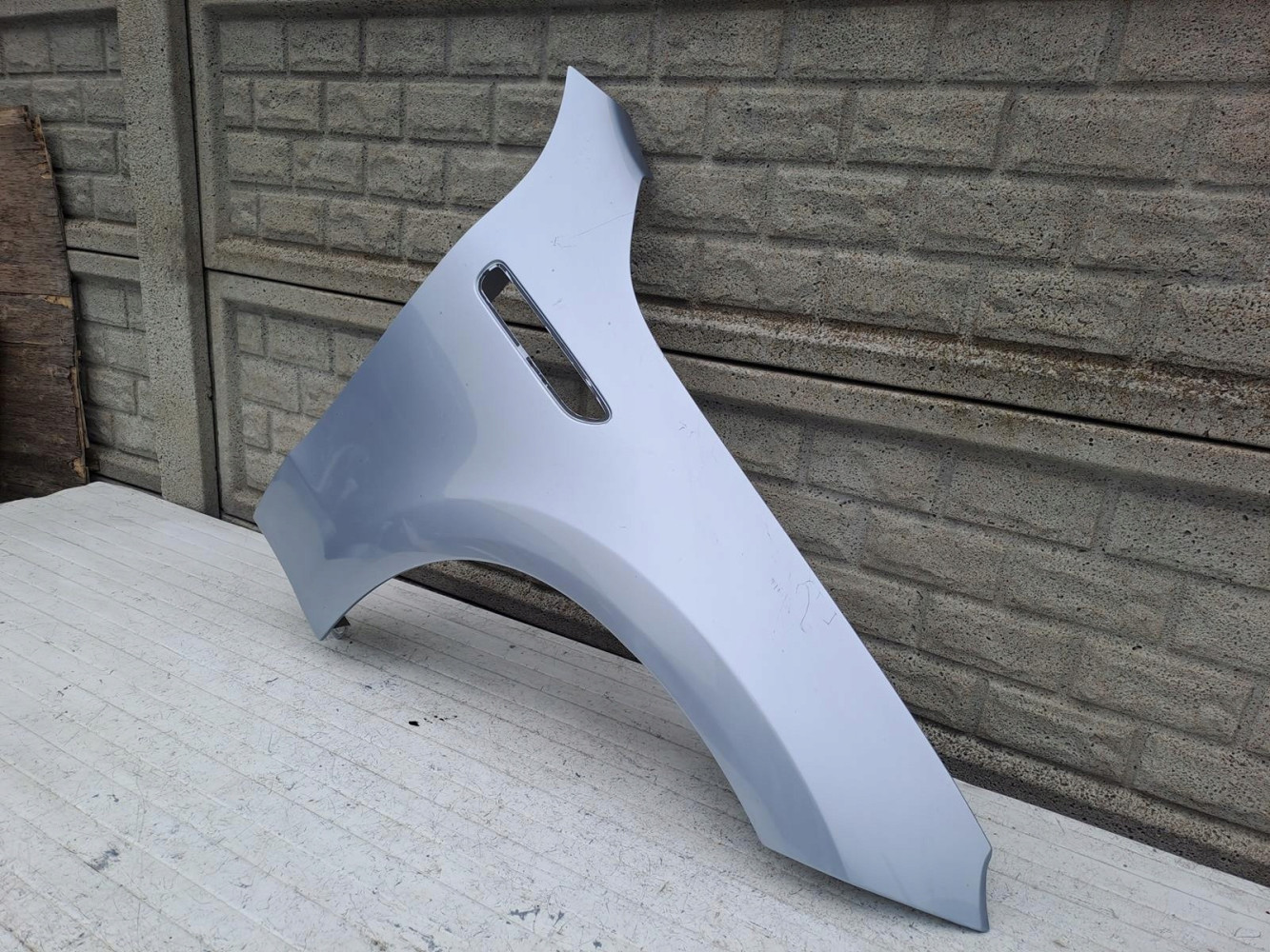 MERCEDES EQC W293 W 293 BŁOTNIK PRZEDNI PRAWY - (15786236542)
