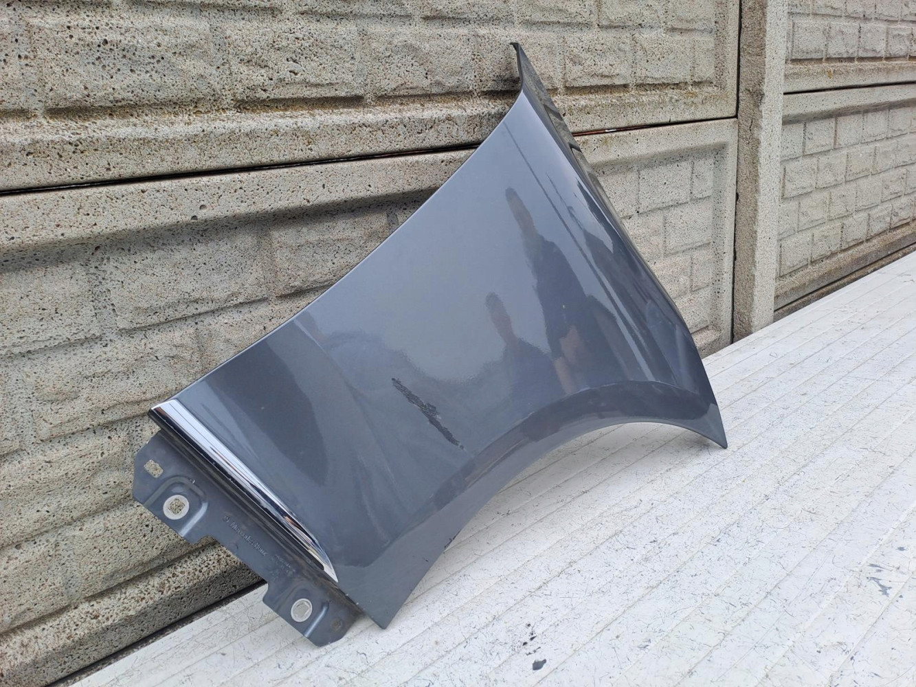 BŁOTNIK MERCEDES EQE W295 PRAWY PRZEDNI - (15786250296)
