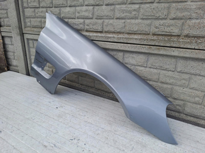 MERCEDES SL230 SL 230 LIFT BŁOTNIK PRAWY PRZEDNI - (15800421491)