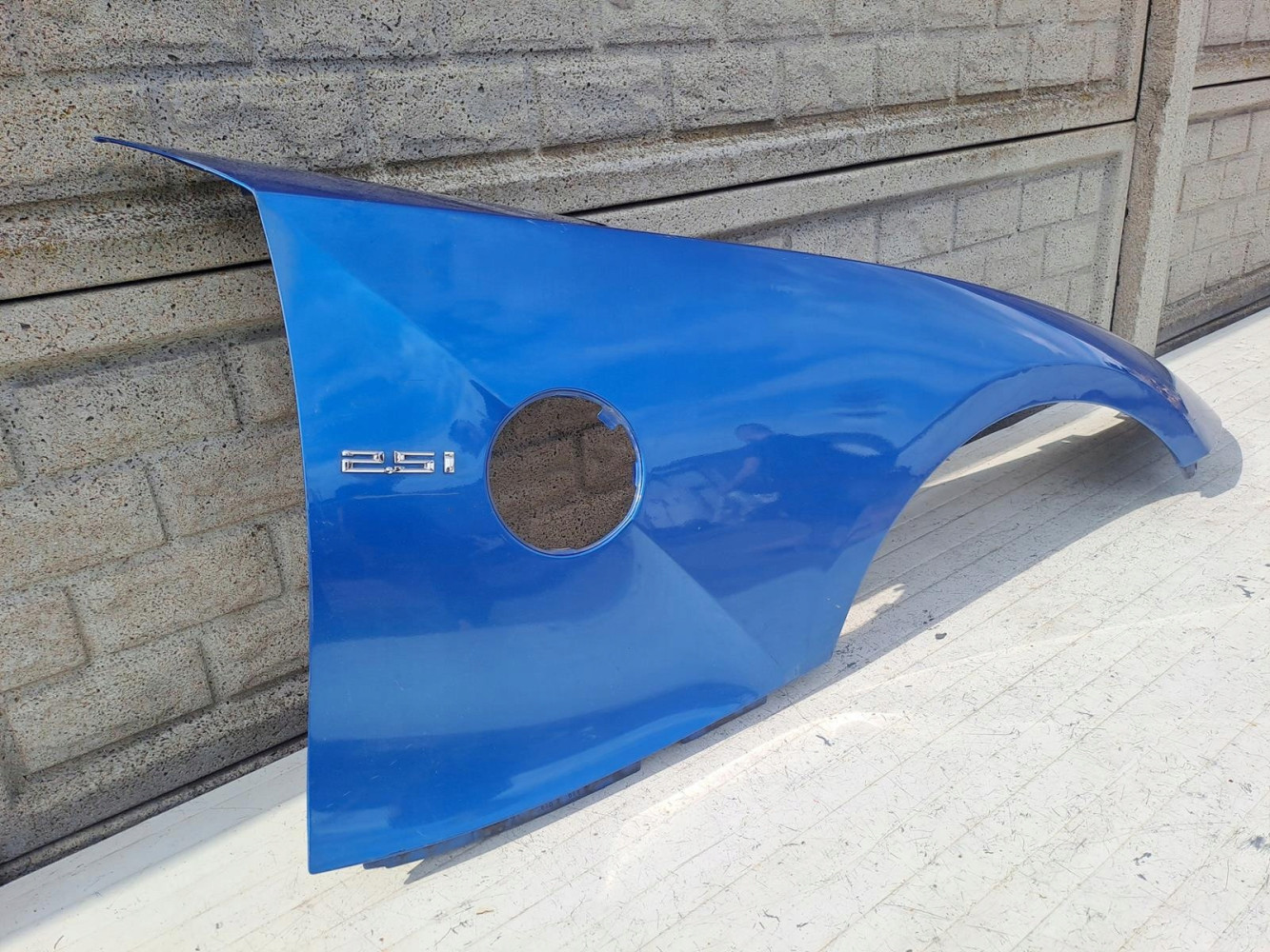 BMW Z4 E85 E86 BŁOTNIK PRAWY PRZÓD - (15800484914)