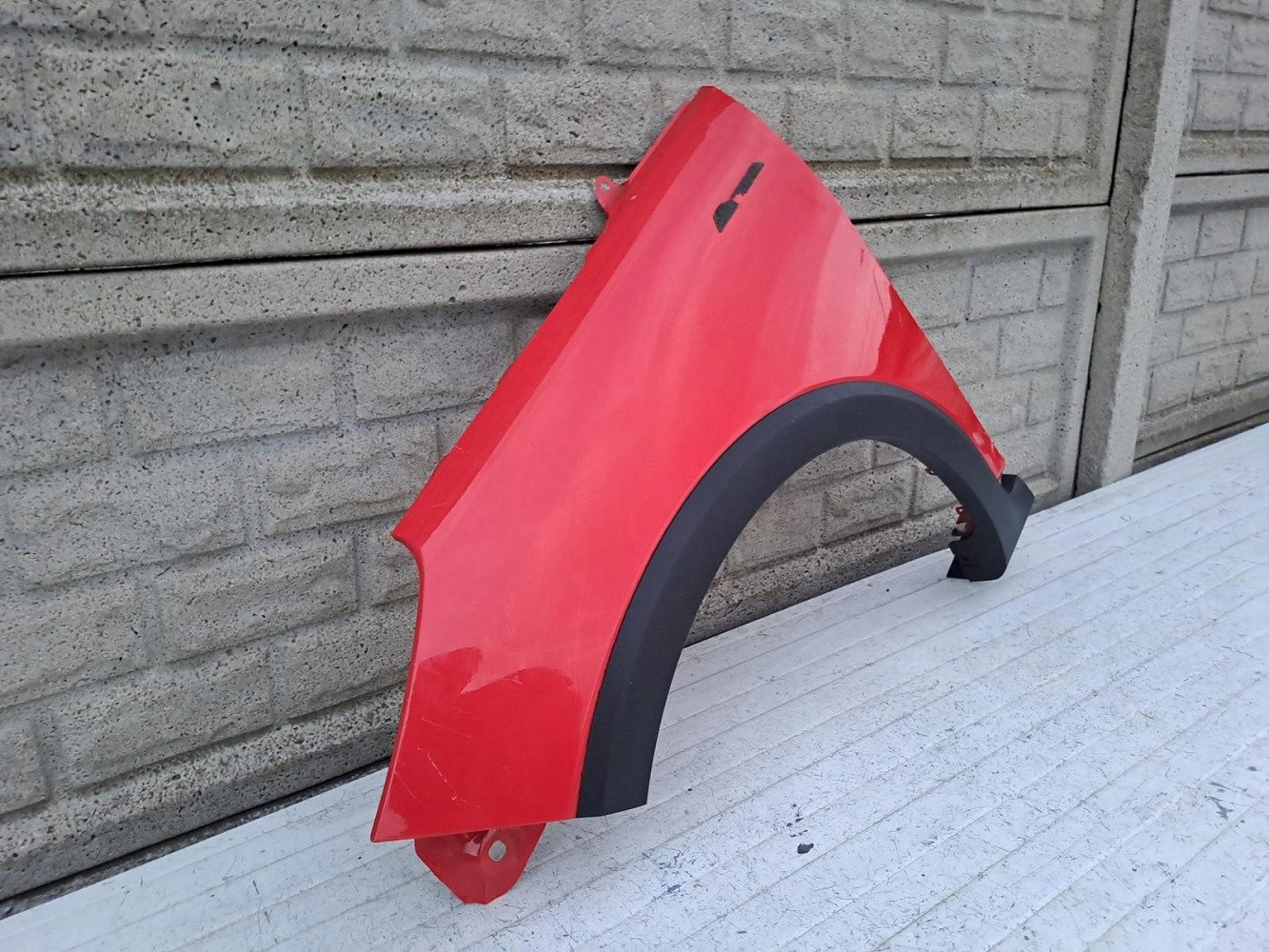 FORD FIESTA MK8 ACTIVE 17-24 BŁOTNIK LEWY PRZEDNI - (15800581064)