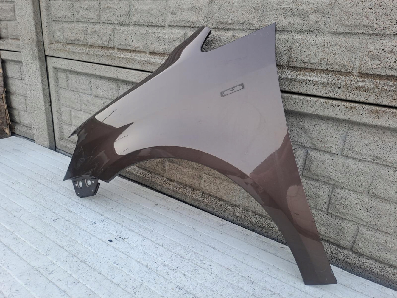 VW TOURAN 1T0 10 -15 BŁOTNIK PRZEDNI LEWY - (15830743218)
