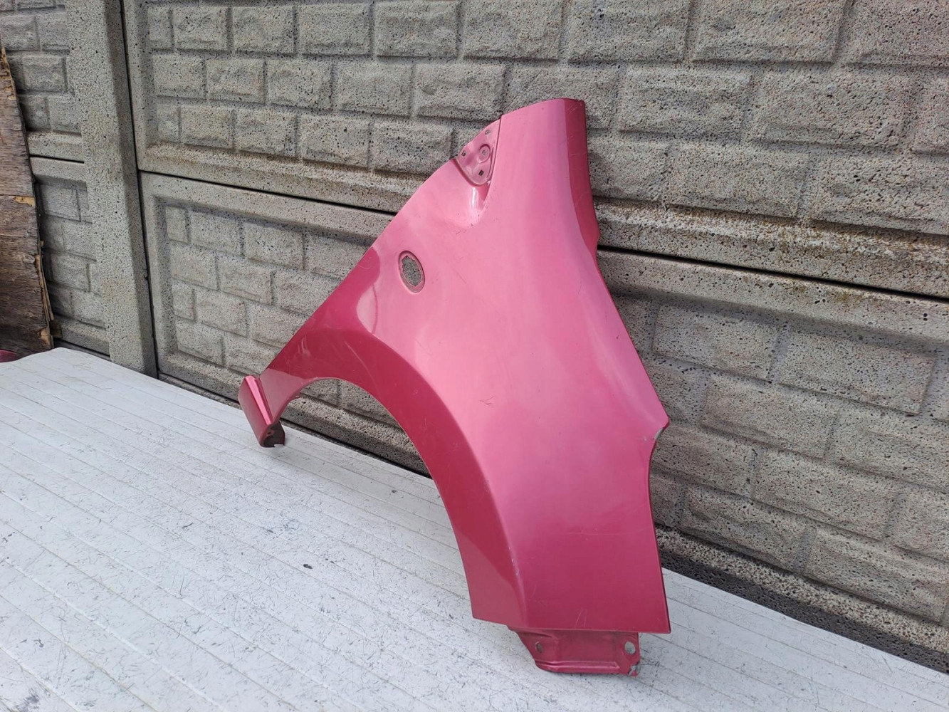 NISSAN PIXO SUZUKI ALTO BŁOTNIK PRAWY PRZEDNI - (15838539885)