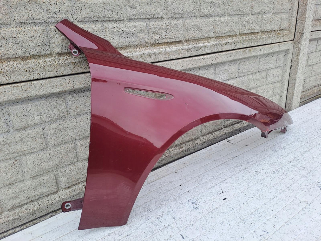 ALFA ROMEO 159 BŁOTNIK PRAWY PRZEDNI - (15844945161)