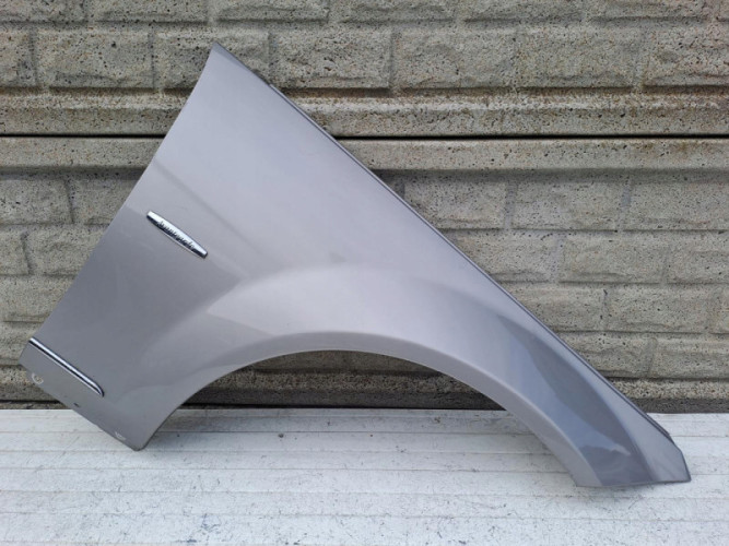 MERCEDES C KLASA W204 07-14 BŁOTNIK PRZEDNI PRAWY - (15867600276)