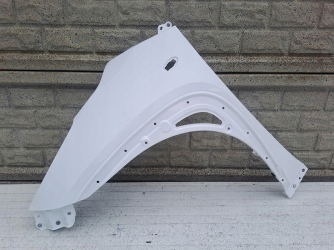 BŁOTNIK LEWY PRZÓD TOYOTA AYGO X 22-24 - (15867746856)
