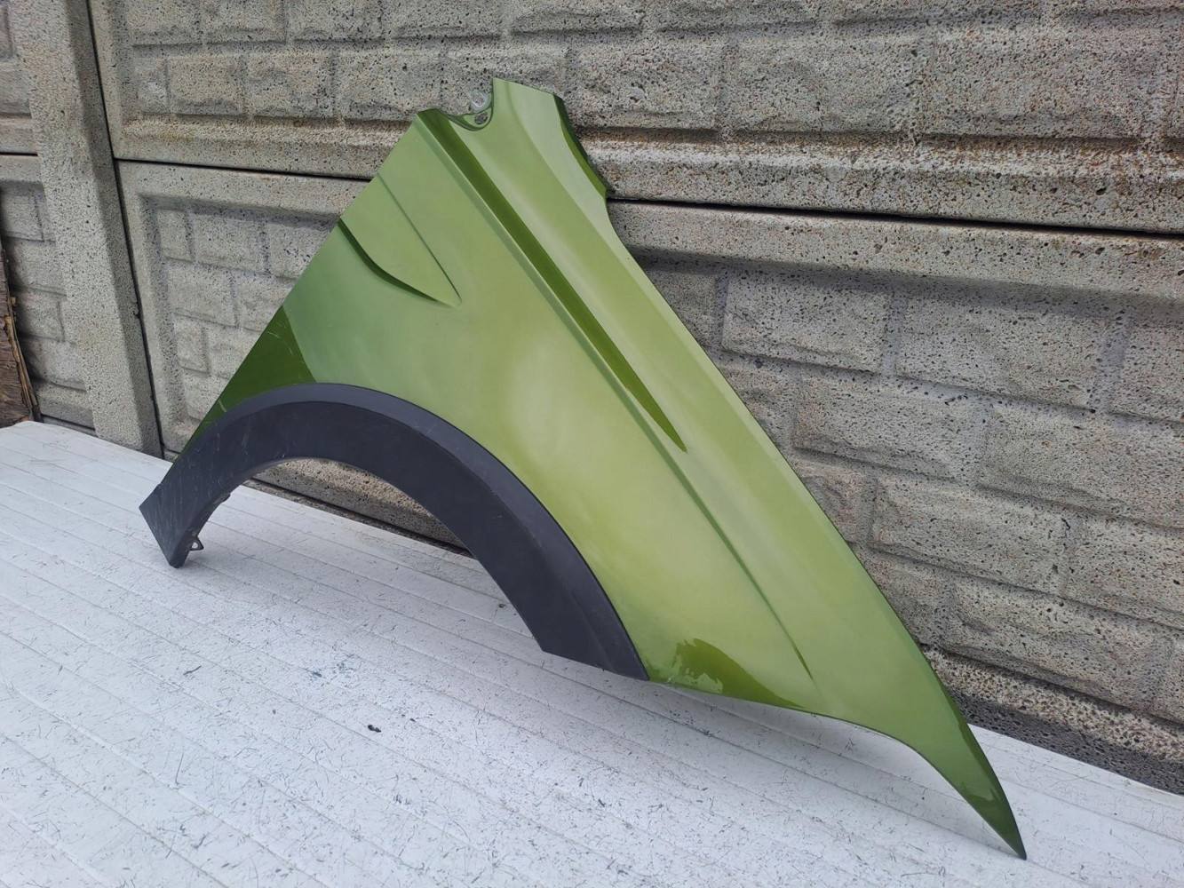 VW TAIGO BŁOTNIK PRAWY PRZEDNI - (15867806530)