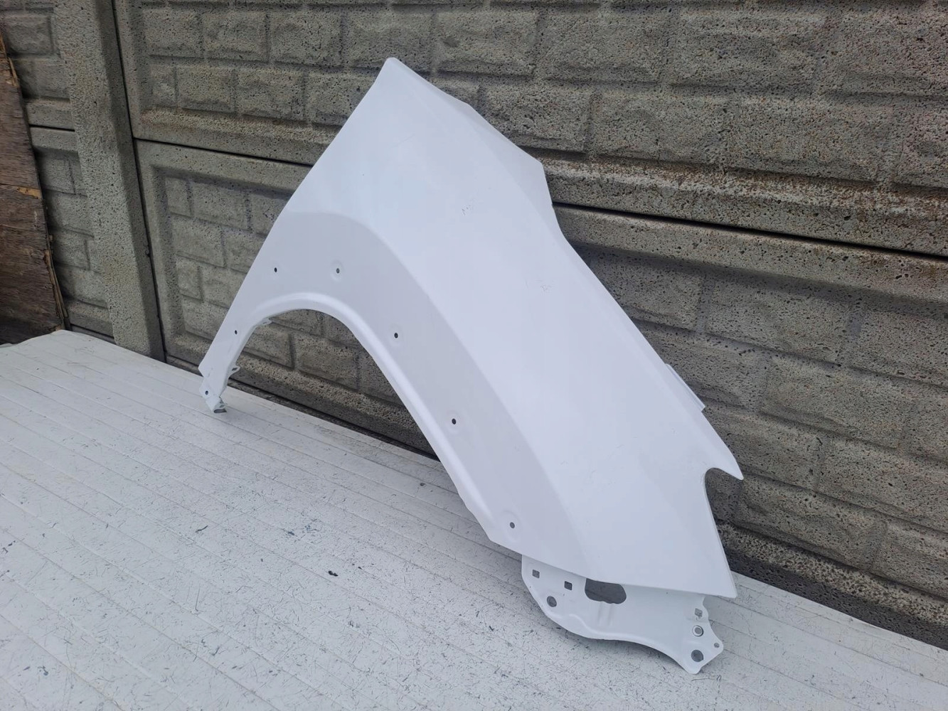 TOYOTA YARIS CROSS 4 IV 19-24 BŁOTNIK PRAWY - (15867855288)