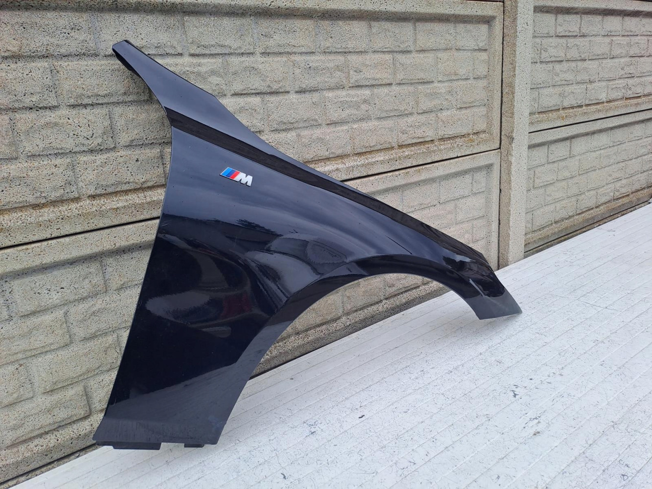 BMW 5 G60 BŁOTNIK PRAWY 2023- - (15868080194)