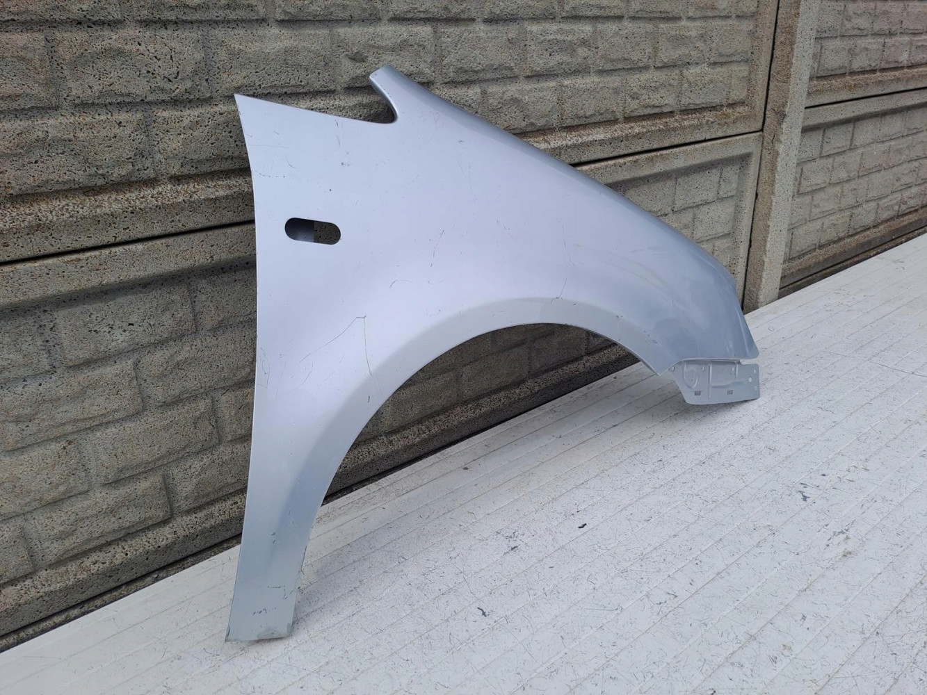 VW CADDY 2003-2010 BŁOTNIK PRZEDNI PRAWY - (15868130785)