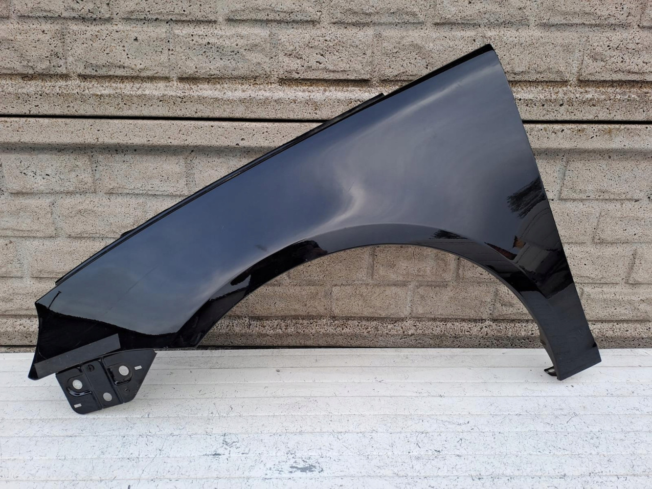 VW EOS 2006-2015 BŁOTNIK PRZEDNI LEWY - (15904159552)