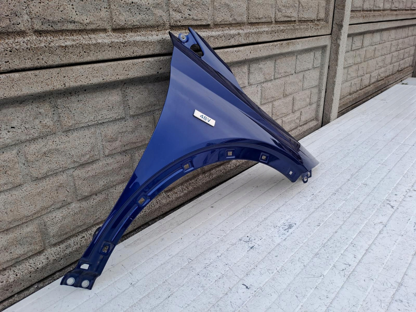 BŁOTNIK PRZEDNI PRAWY HYUNDAI BAYON - (15904214687)