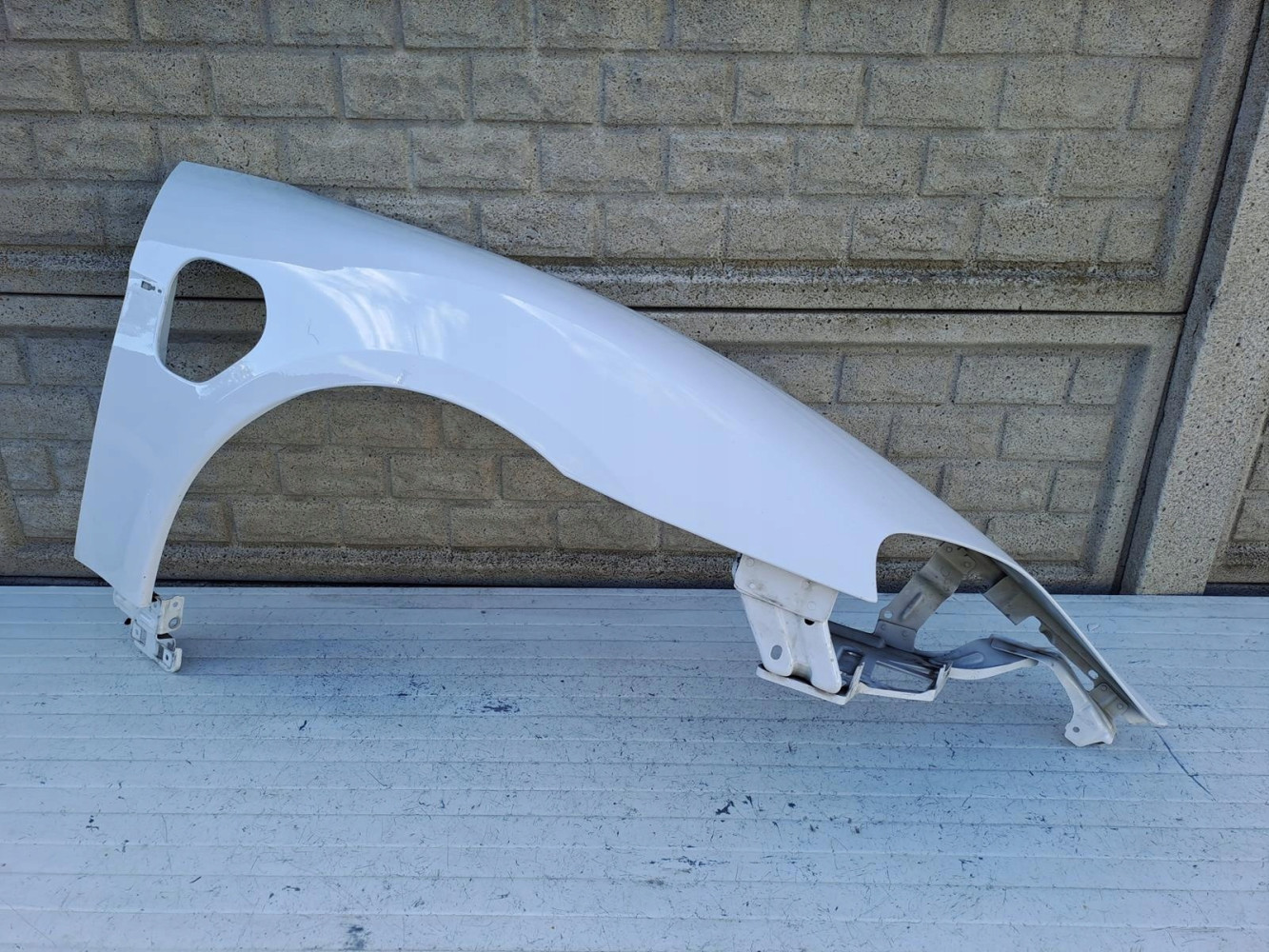 PORSCHE TAYCAN 9J1 9 J BŁOTNIK PRZEDNI PRAWY - (15910393086)