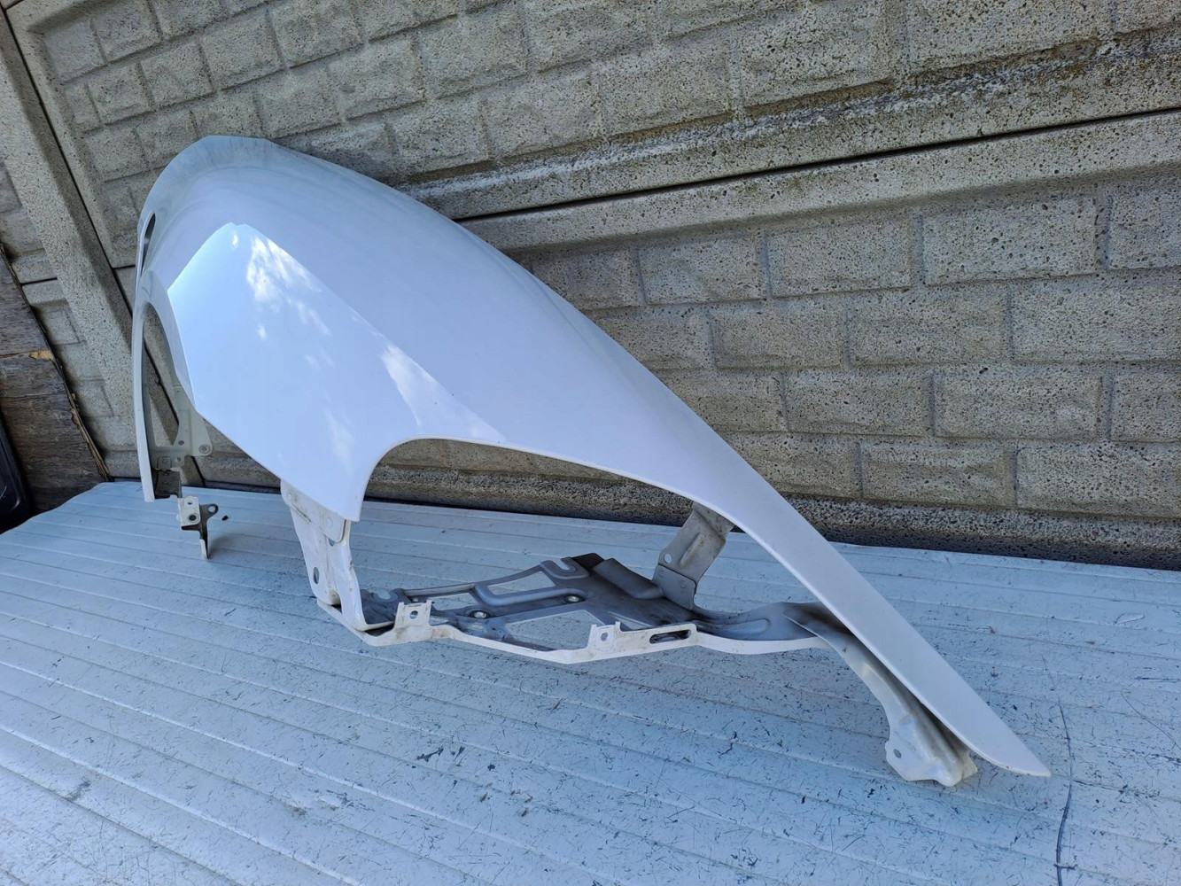 PORSCHE TAYCAN 9J1 9 J BŁOTNIK PRZEDNI PRAWY - (15910393086)