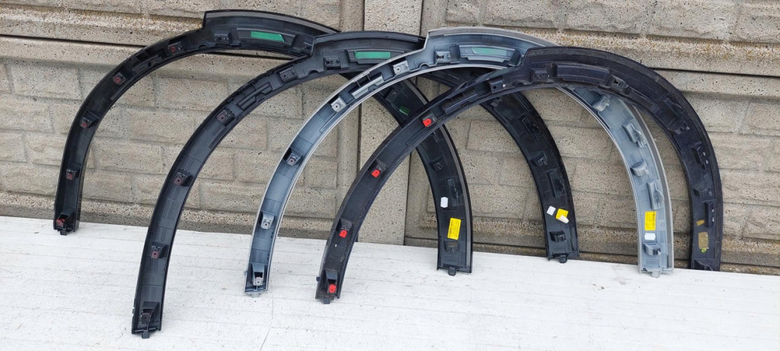 PORSCHE CAYENNE 9Y0 GTS listwa tyl prawy - (15915707734)