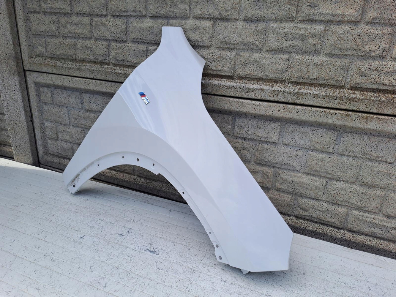 BŁOTNIK PRAWY PRZEDNI BMW X1 U11 2022- - (15916657250)