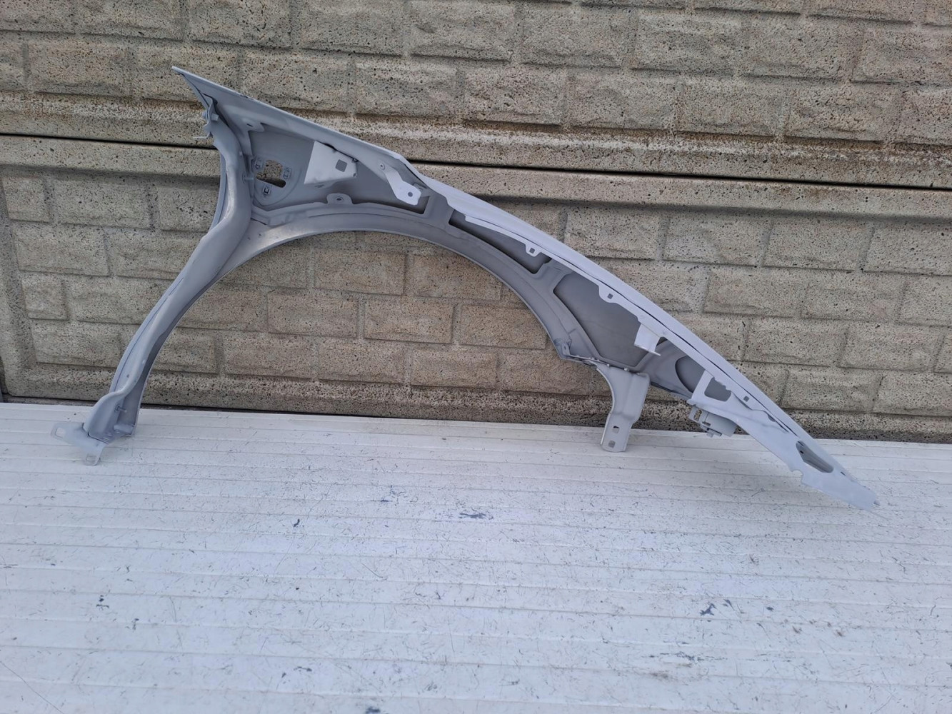 FERRARI SF90 STRADALE BŁOTNIK PRAWY ( 985865290 ) LEWY ( 985865292 ) - (15958769131)