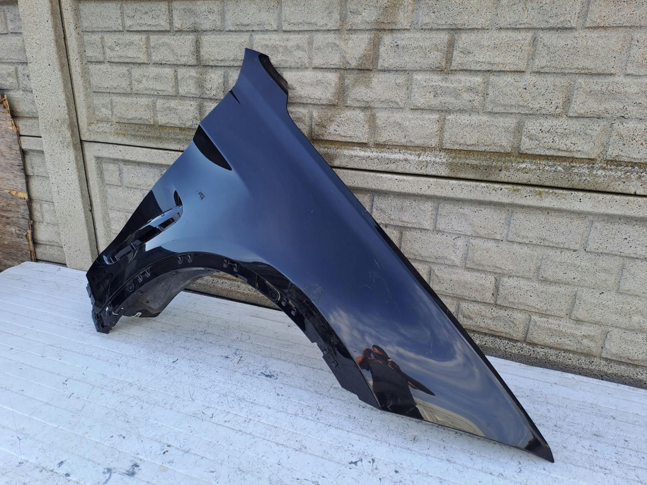 BMW X6 F16 BŁOTNIK PRZEDNI PRAWY - (15966989032)