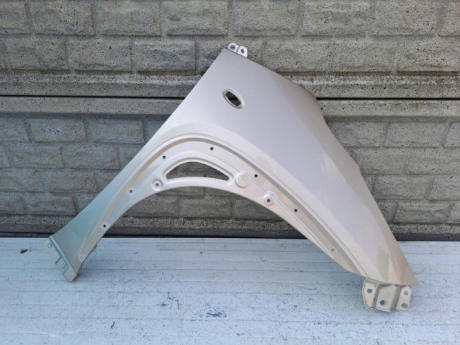 BŁOTNIK PRAWY PRZÓD TOYOTA AYGO X 22-24 - (15967142994)