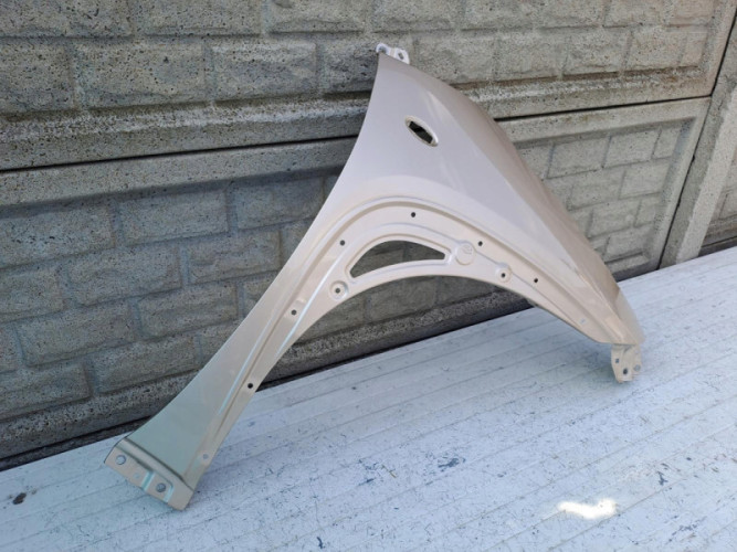BŁOTNIK PRAWY PRZÓD TOYOTA AYGO X 22-24 - (15967142994)
