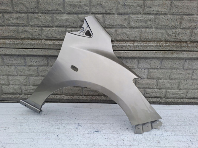 MAZDA 2 II 2007-2015 BŁOTNIK PRAWY PRZEDNI - (16018546914)
