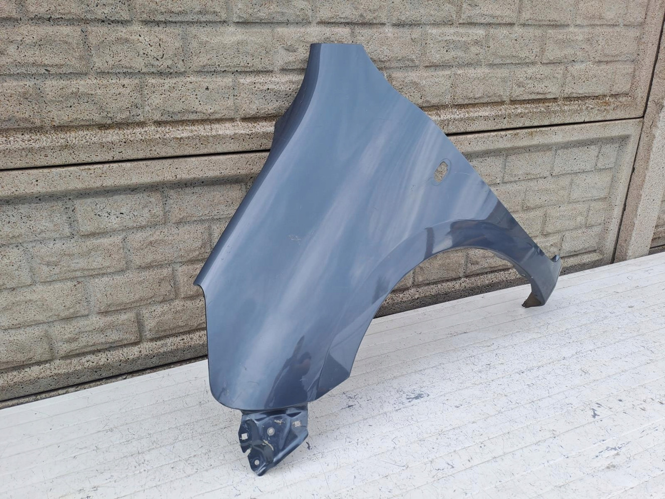 NISSAN MICRA K13 LIFT 13-18 BŁOTNIK PRZEDNI LEWY - (16018670866)