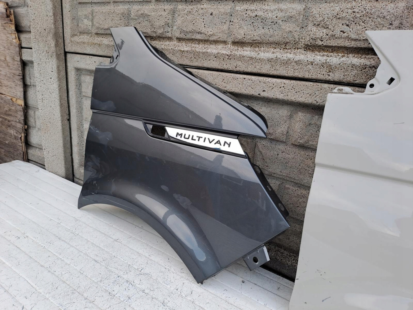 VW T6 LIFT T6.1 TRANSPORTER BŁOTNIK PRAWY - (16019017746)