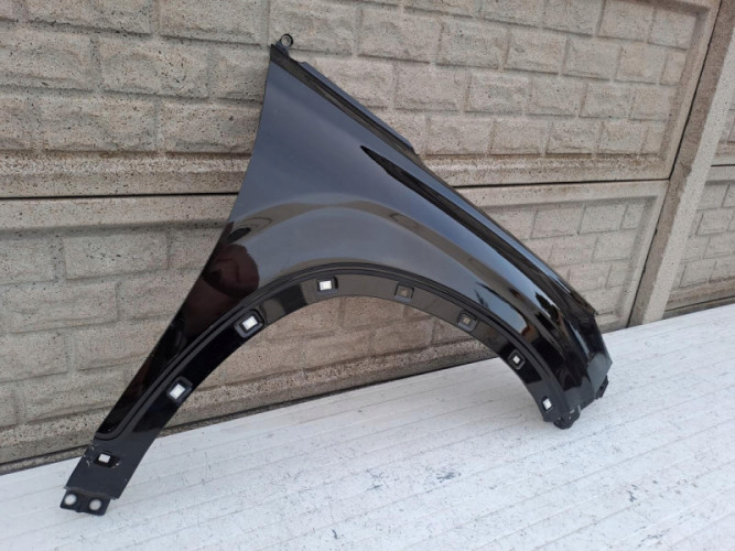 HYUNDAI SANTA FE 19-24 BŁOTNIK PRAWY PRZEDNI - (16066995042)
