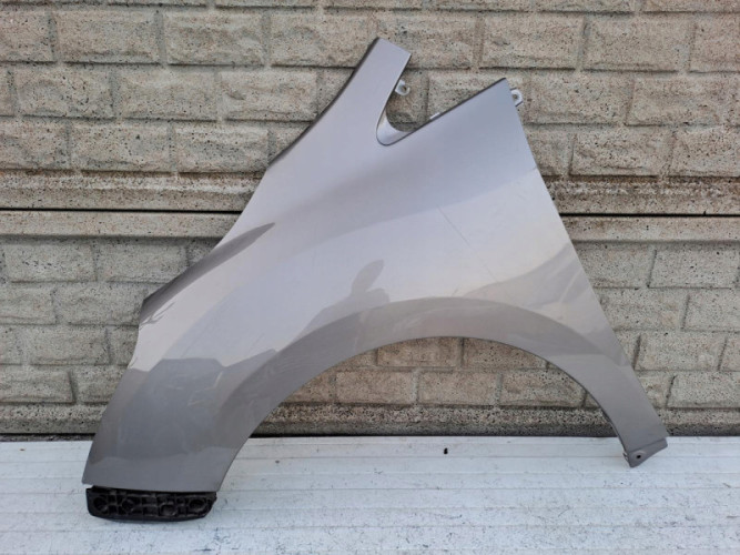 TOYOTA VERSO LIFT BŁOTNIK PRZEDNI LEWY - (16107854369)