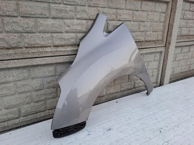 TOYOTA VERSO LIFT BŁOTNIK PRZEDNI LEWY - (16107854369)