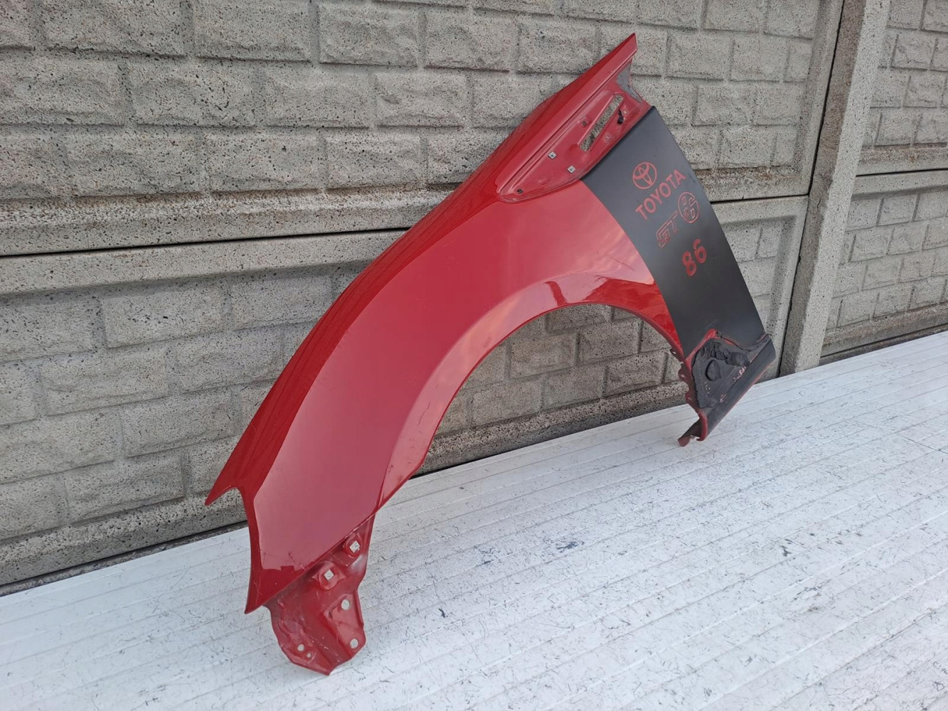 SUBARU BRZ I 1 / TOYOTA GT86 12-21 BŁOTNIK PRZEDNI LEWY - (16130384645)