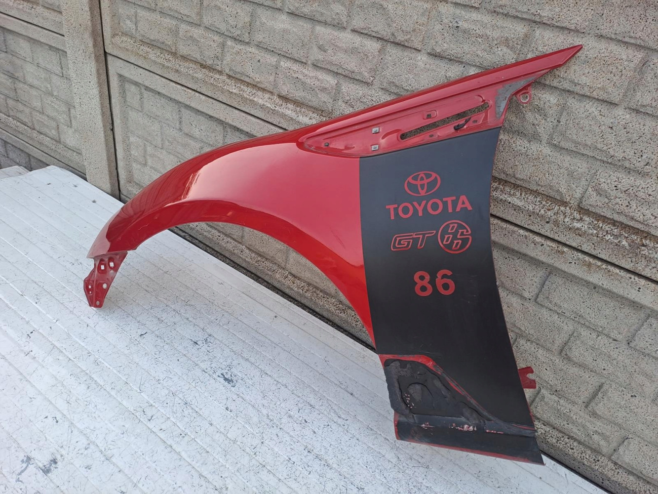 SUBARU BRZ I 1 / TOYOTA GT86 12-21 BŁOTNIK PRZEDNI LEWY - (16130384645)