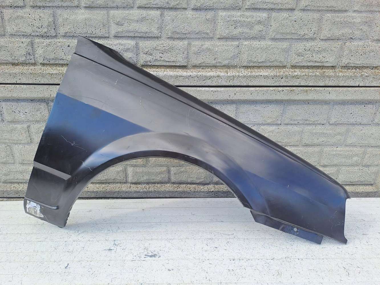 VW POLO 2 II LIFT 1990-94 BŁOTNIK PRZEDNI PRAWY - (16162219902)
