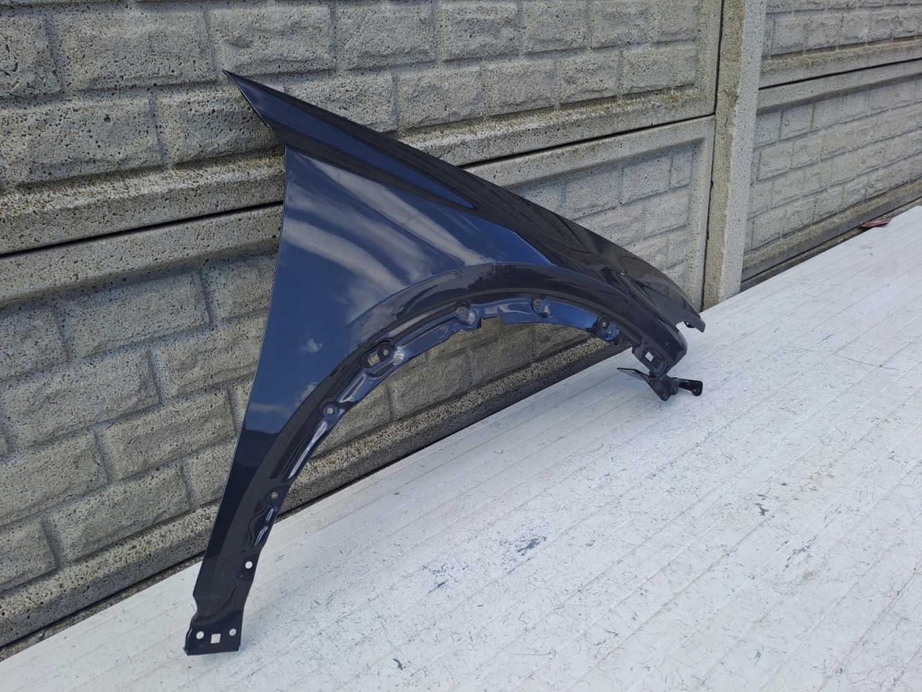 PEUGEOT 408 23-24 BŁOTNIK PRAWY PRZEDNI - (16162391557)