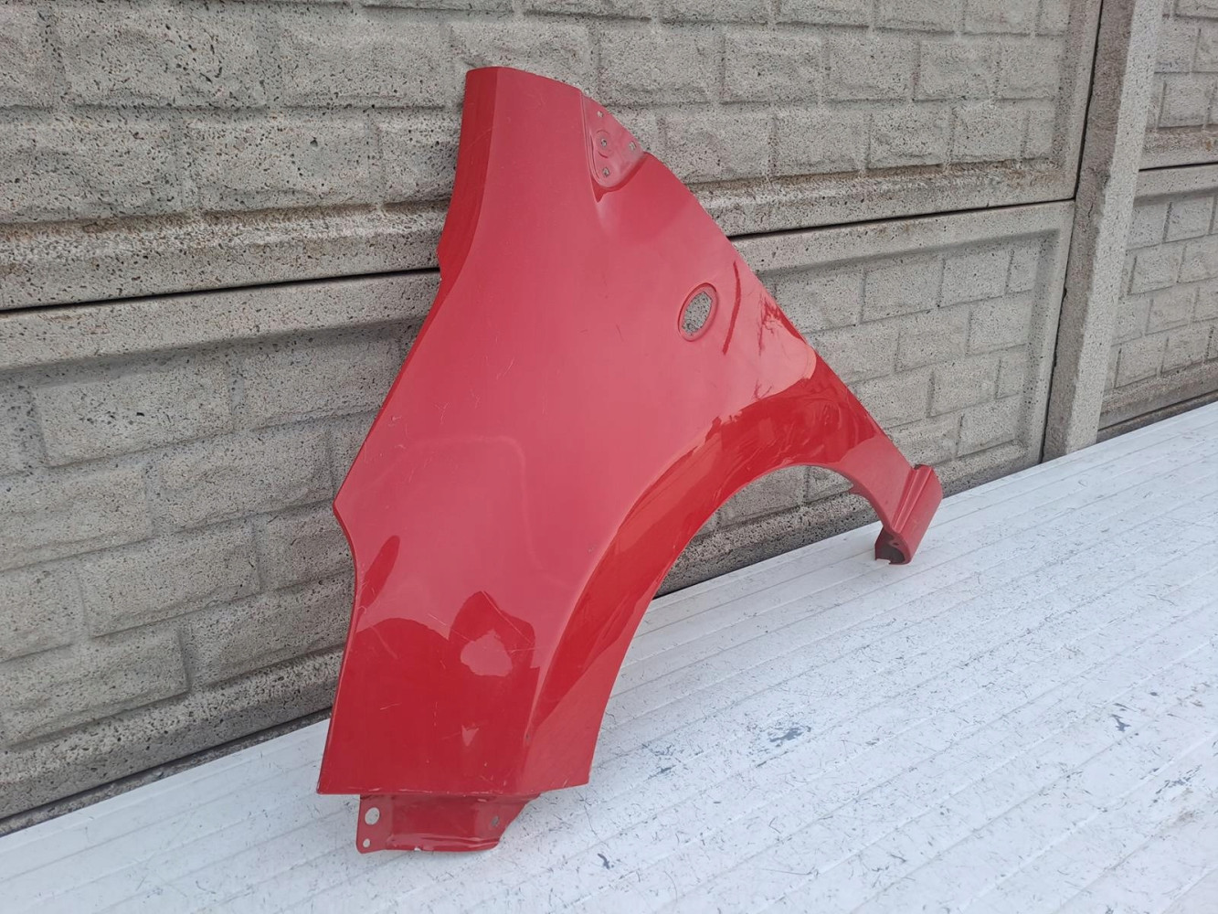 NISSAN PIXO SUZUKI ALTO BŁOTNIK LEWY PRZEDNI - (16177883710)