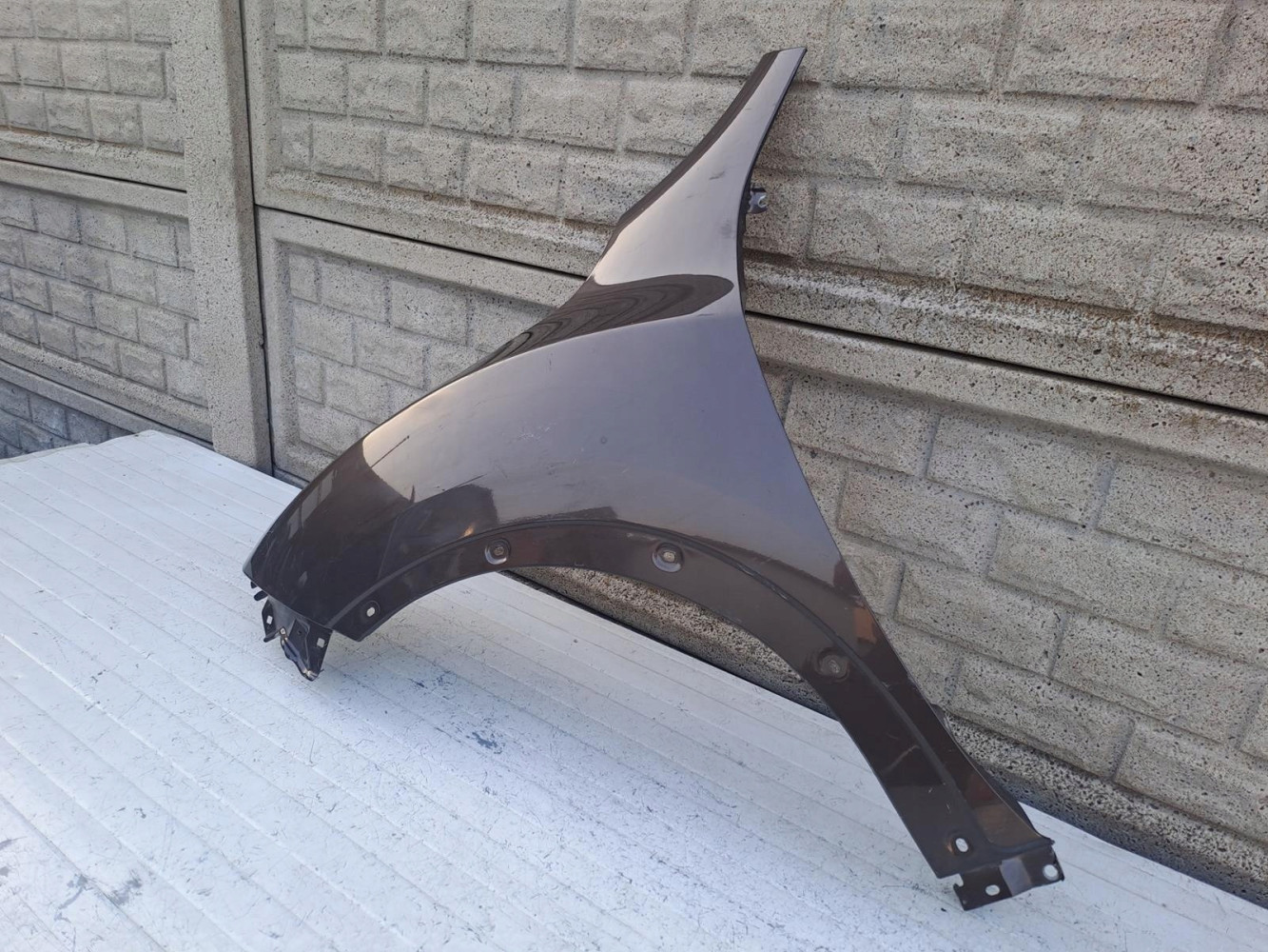 NISSAN JUKE 14-19 LIFT BŁOTNIK LEWY PRZEDNI - (16178179311)