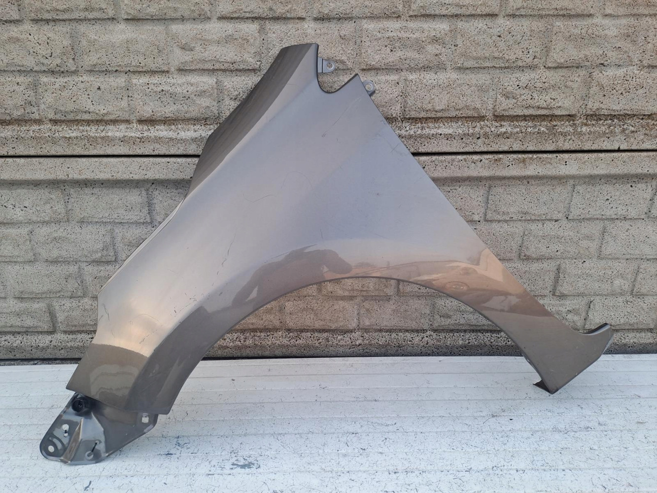 TOYOTA COROLLA E16 2012-2019 BŁOTNIK PRZEDNI LEWY - (16178261007)