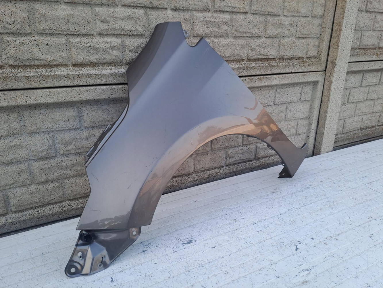 TOYOTA COROLLA E16 2012-2019 BŁOTNIK PRZEDNI LEWY - (16178261007)