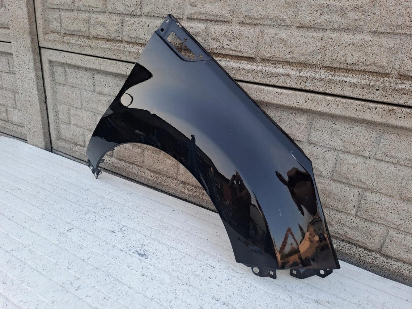 KIA SOUL 13-19 BŁOTNIK PRZEDNI PRAWY - (16178341442)